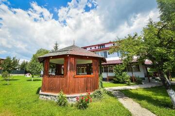 Фотографии Улучшенная вилла Виллы Villa Bravo Breaza г. Бряза (Румыния) №9 Фото номера Улучшенная вилла Виллы Villa Bravo Breaza г. Бряза 9