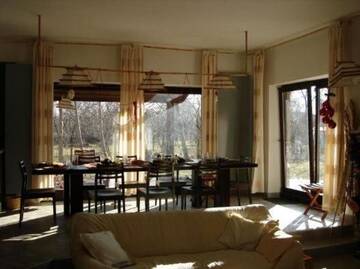 Фото номера Дом с 4 спальнями Дома для отпуска Pensiunea Bamboo - Villa г. Бряза 51