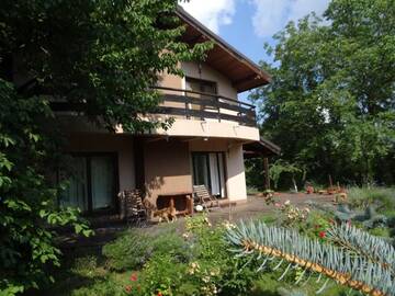 Фото номера Дом с 4 спальнями Дома для отпуска Pensiunea Bamboo - Villa г. Бряза 59