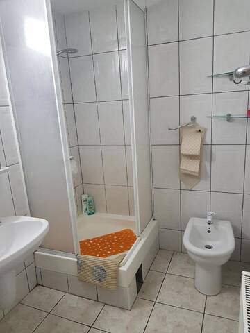 Фото номера Дом с 3 спальнями Дома для отпуска Pensiunea Mara г. Бряза 31