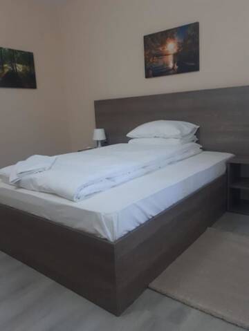 Фото номера Двухместный номер с 1 кроватью и балконом Отель Hotel Breaza г. Бряза 6